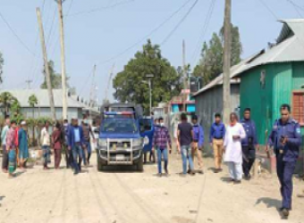 বালুরঘাট দখলকে কেন্দ্র করে সংঘর্ষ,  আটক ১০
